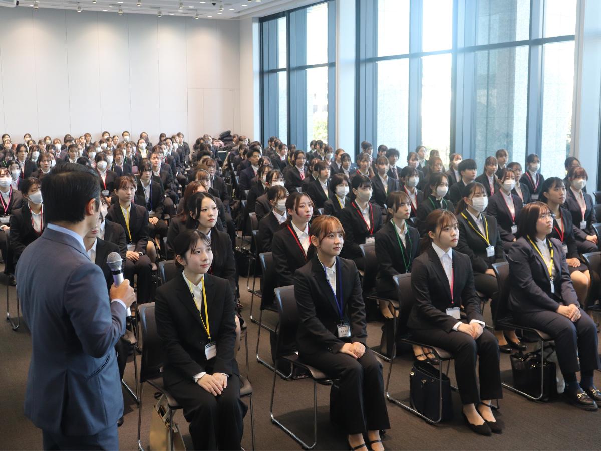 26卒内定式を開催しました！（保育士・講師・本部）